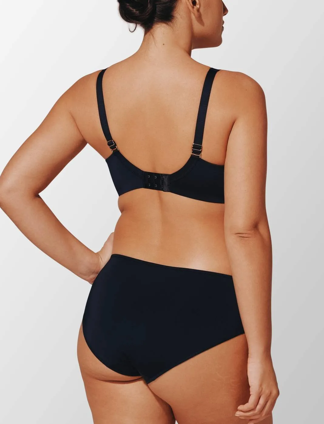 24/7 Classic Unlined Minimizer Bra
