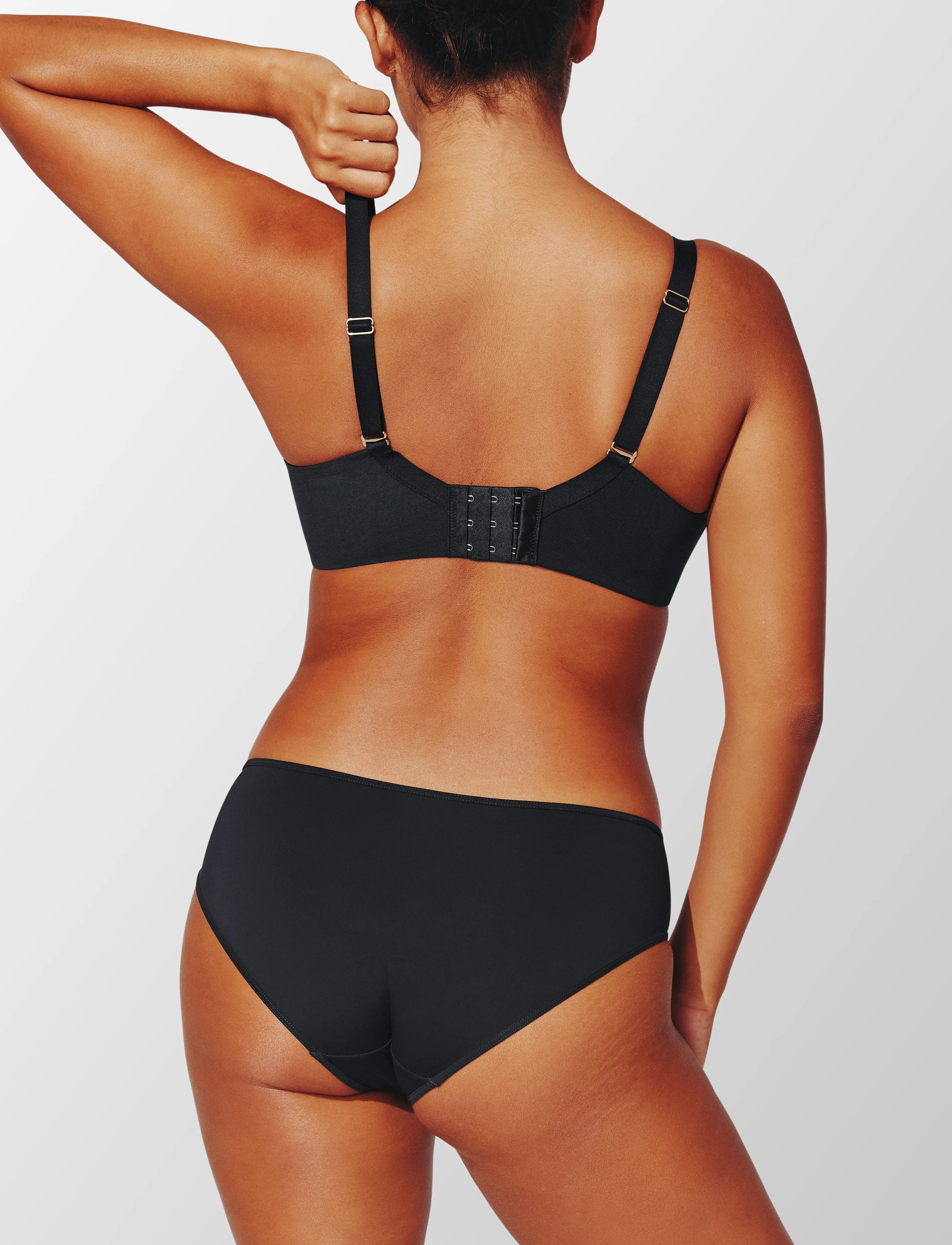 24/7 Classic Wireless Crossover Minimizer Bra