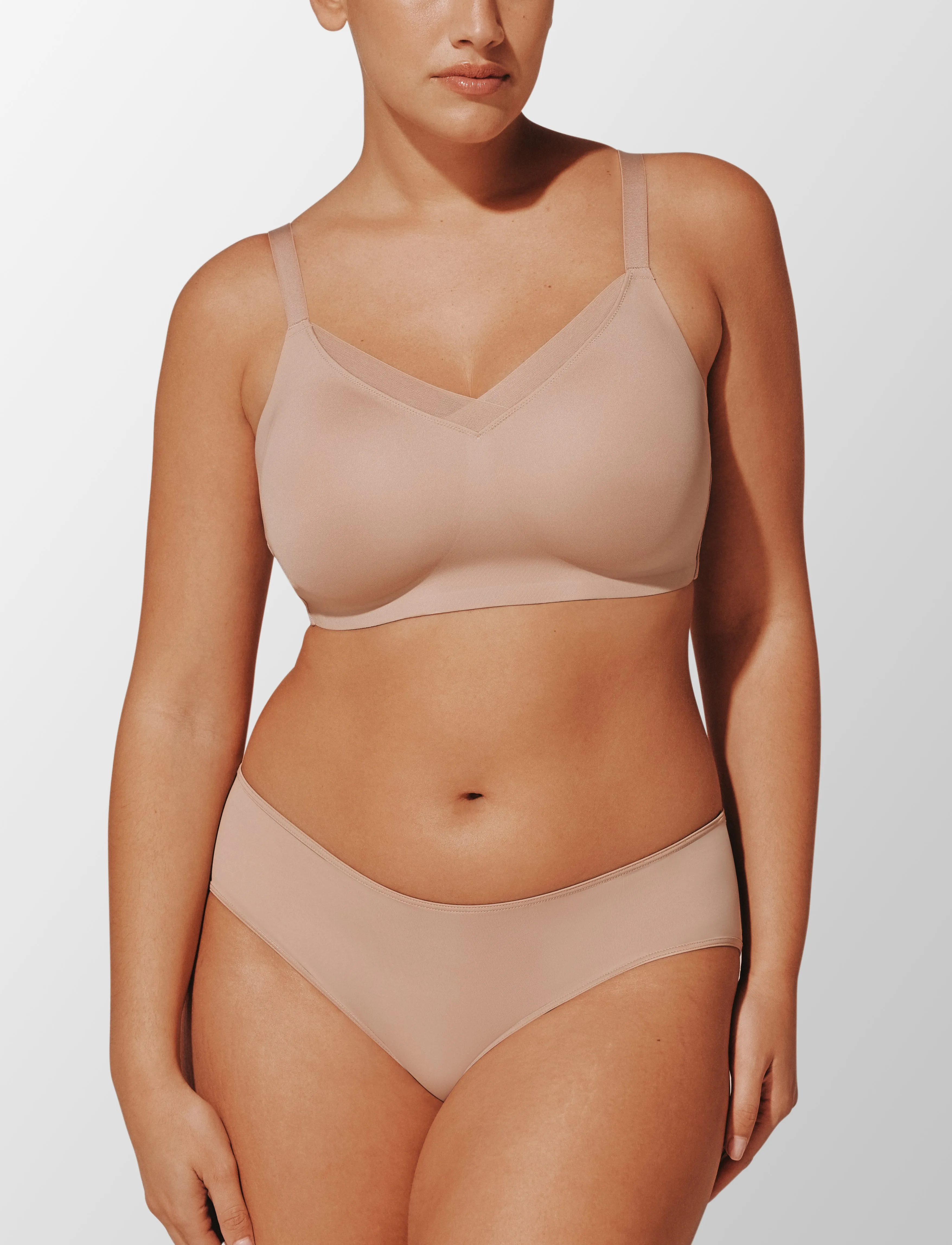 24/7 Classic Wireless Crossover Minimizer Bra