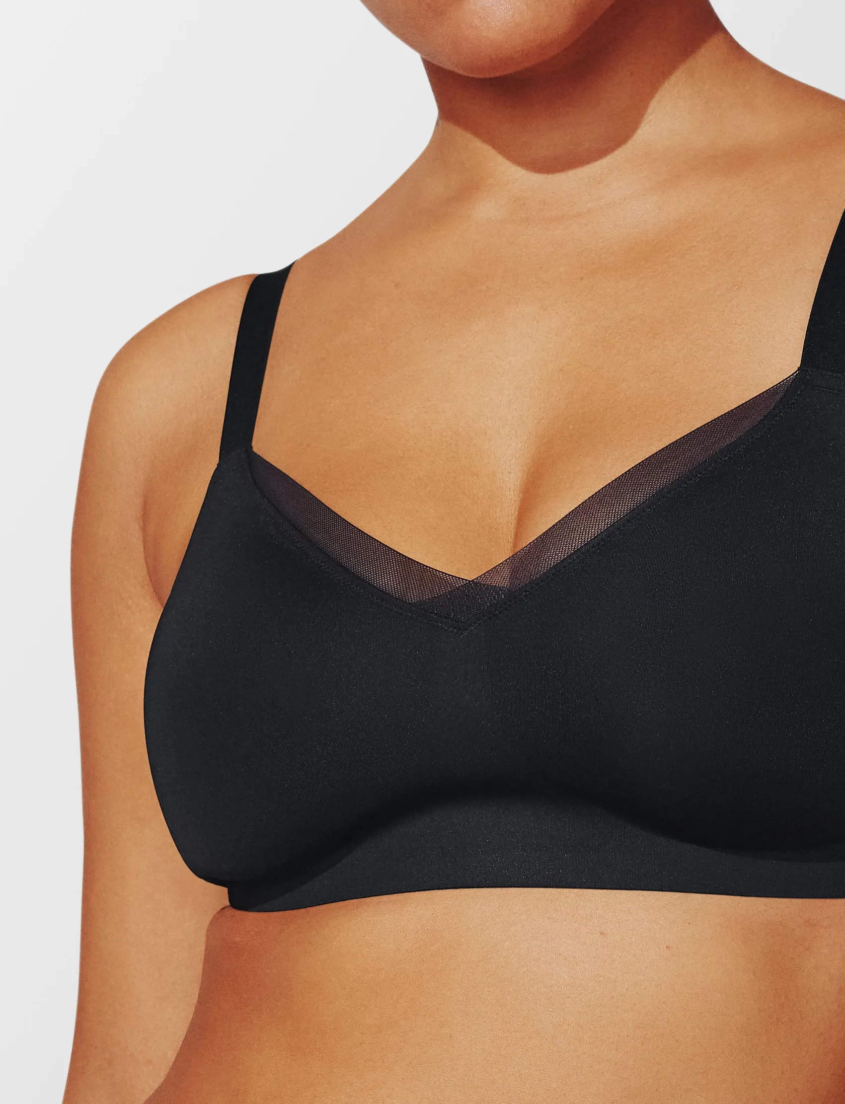 24/7 Classic Wireless Crossover Minimizer Bra