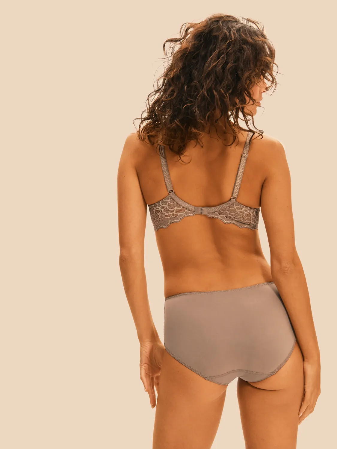 Caresse Retro Brief - Greige