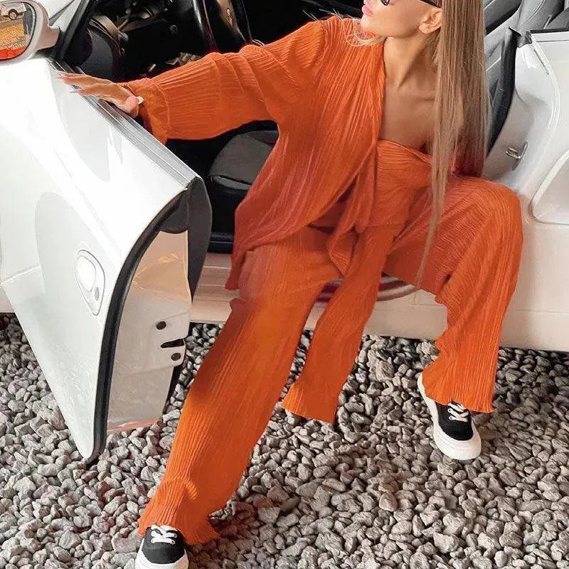 Women Vibrant Pleated Two-Piece Pants Set