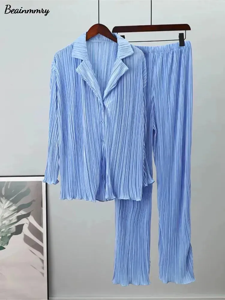 Women Vibrant Pleated Two-Piece Pants Set