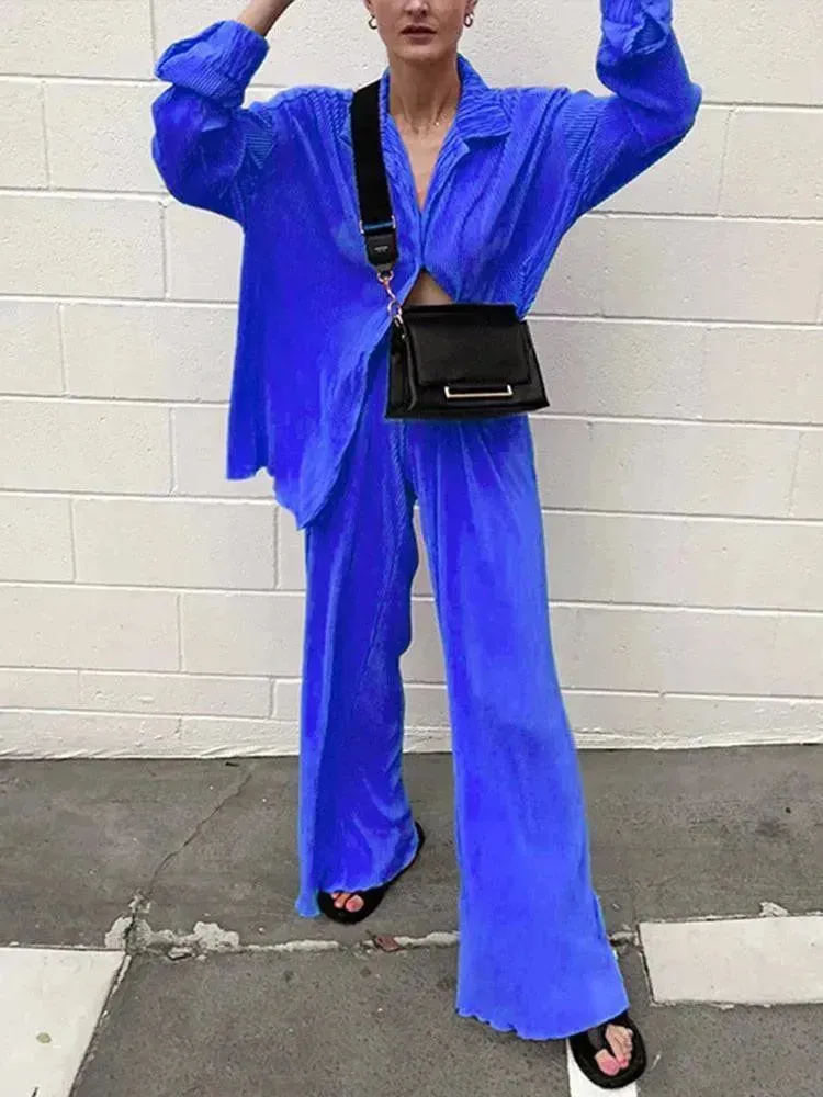 Women Vibrant Pleated Two-Piece Pants Set