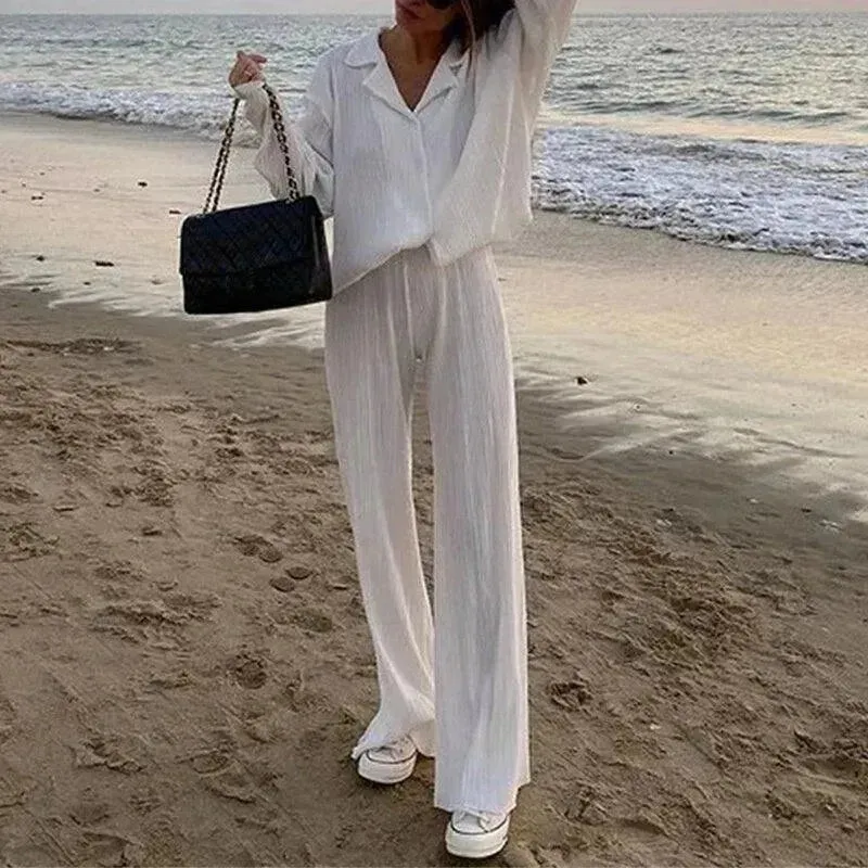 Women Vibrant Pleated Two-Piece Pants Set